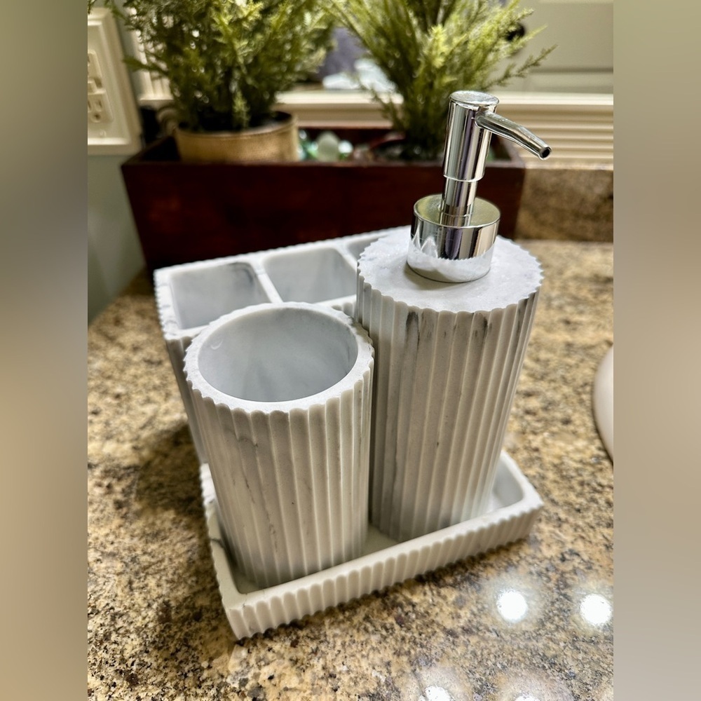 WHITE FLUTED FAUX, MARBLE BATH ACCESSORIES. CLEAN LINES & TIMELESS LUXURY.